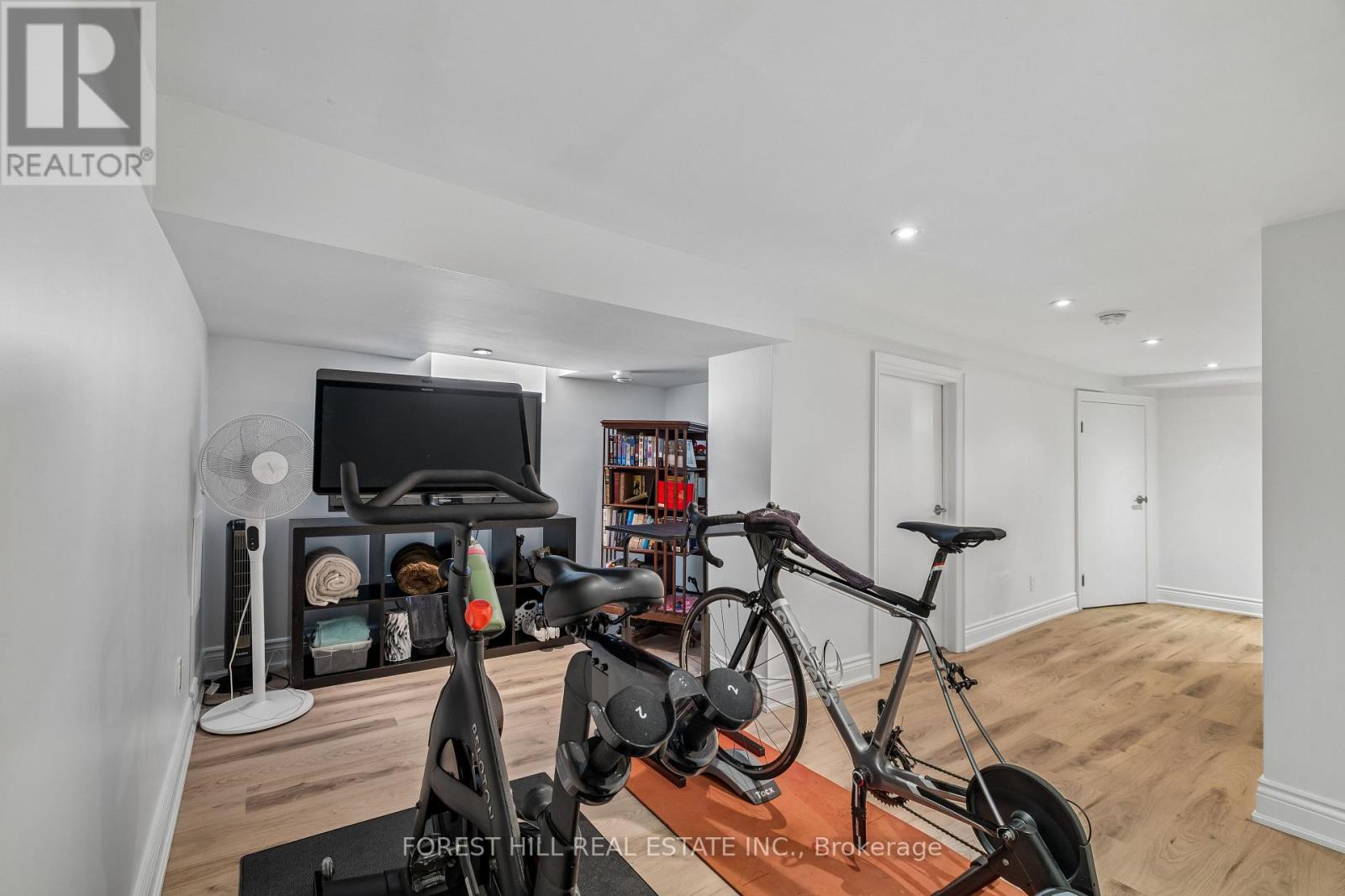 215 CATHARINE STREET N Hamilton (Beasley), ON L8L 4S7