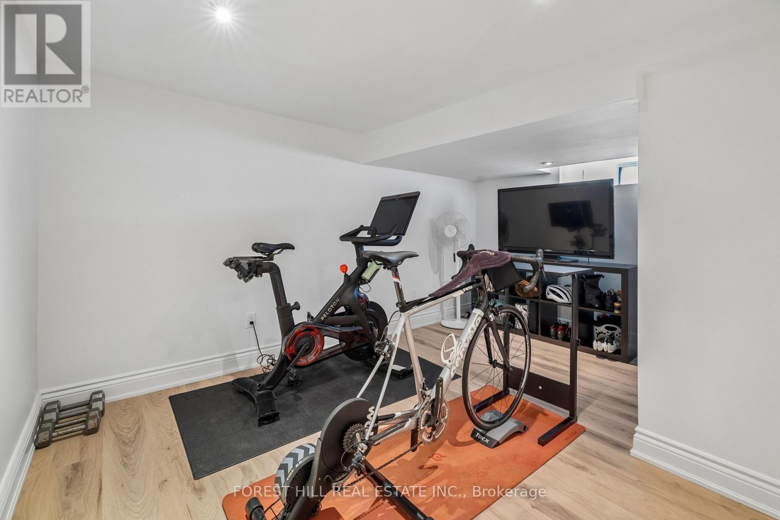 215 CATHARINE STREET N Hamilton (Beasley), ON L8L 4S7