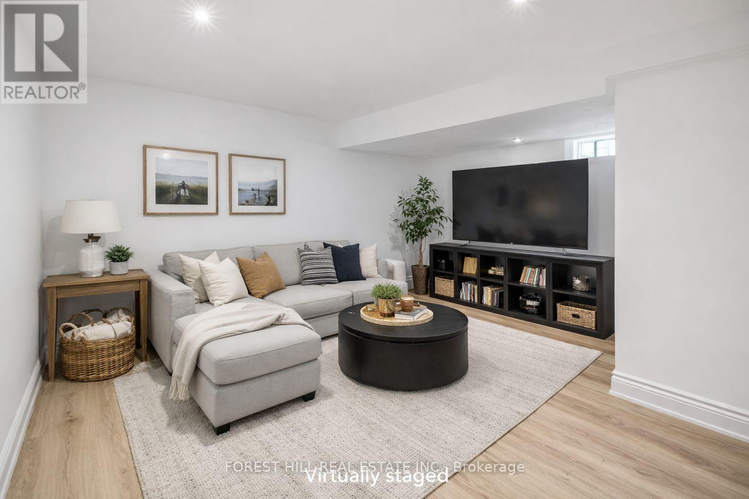 215 CATHARINE STREET N Hamilton (Beasley), ON L8L 4S7