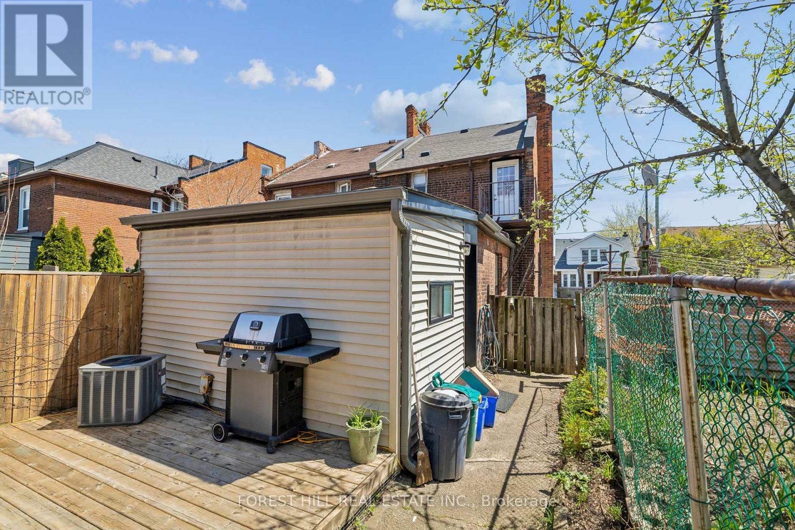 215 CATHARINE STREET N Hamilton (Beasley), ON L8L 4S7