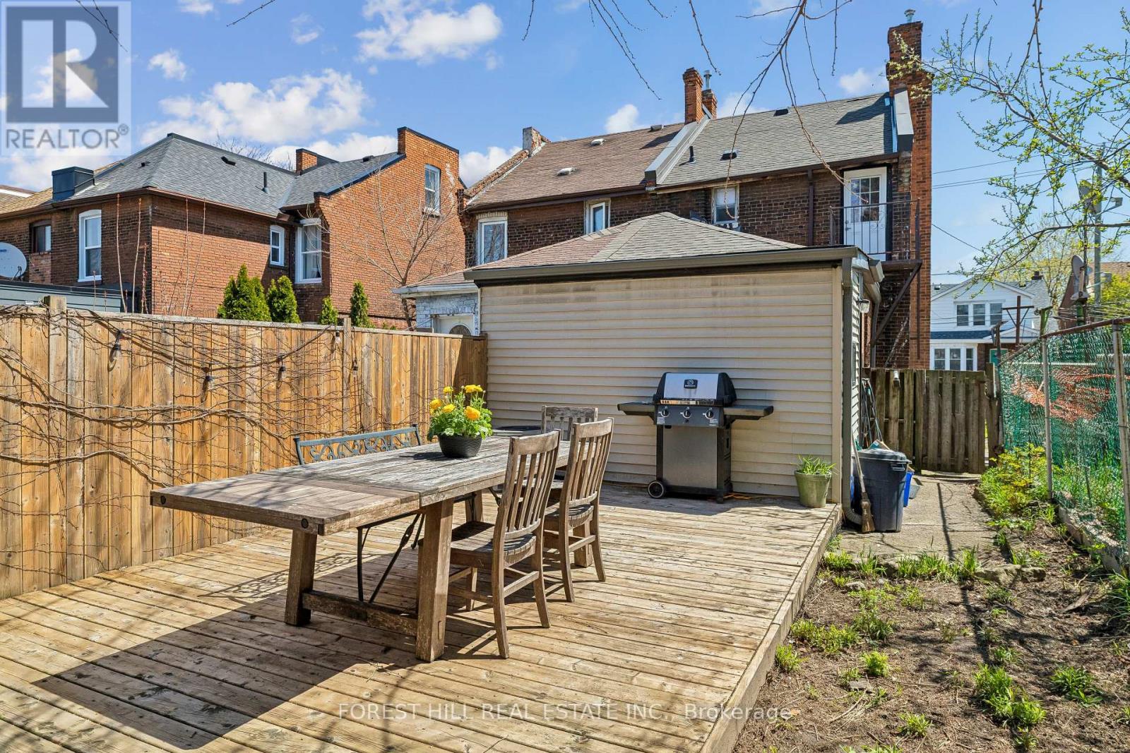 215 CATHARINE STREET N Hamilton (Beasley), ON L8L 4S7