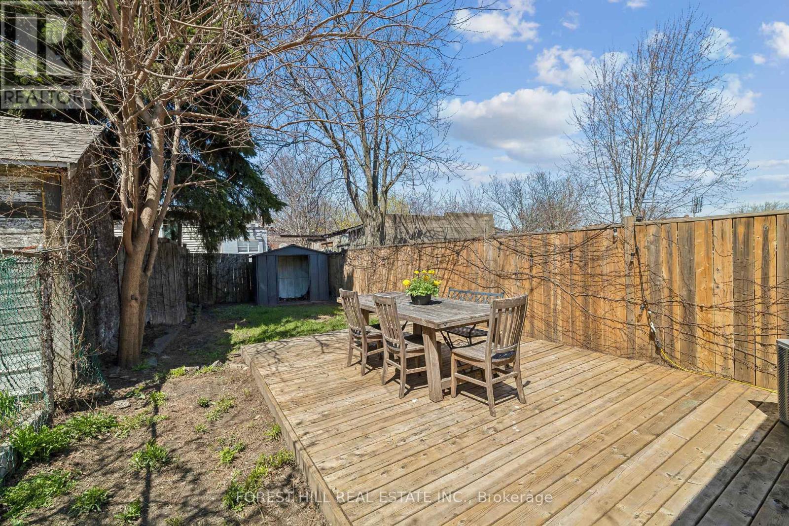 215 CATHARINE STREET N Hamilton (Beasley), ON L8L 4S7