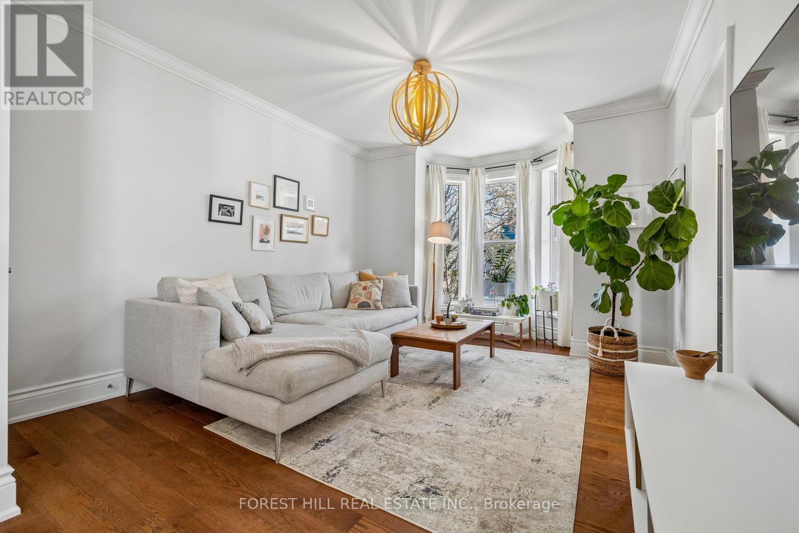 215 CATHARINE STREET N Hamilton (Beasley), ON L8L 4S7