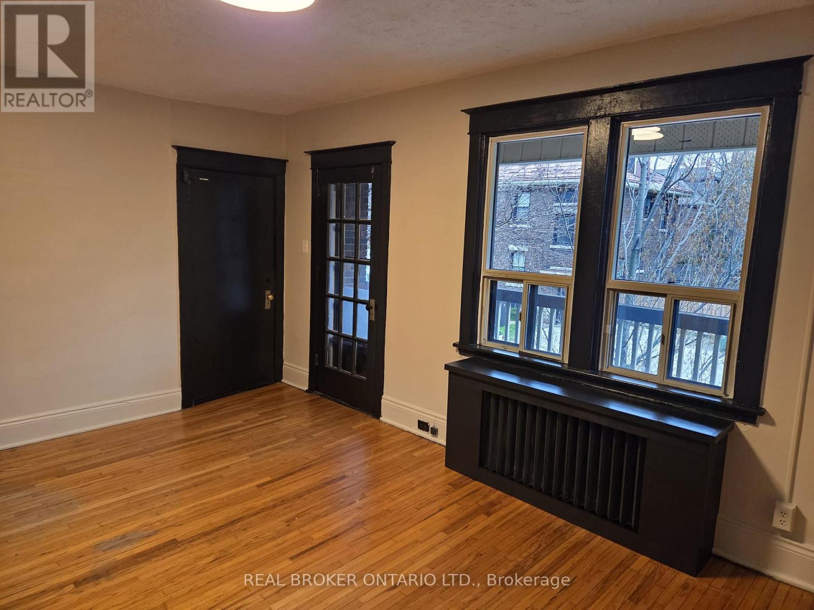 10 - 4 Hyde Park Avenue, Hamilton, Ontario  L8P 4M5 - Photo 5 - X13052406