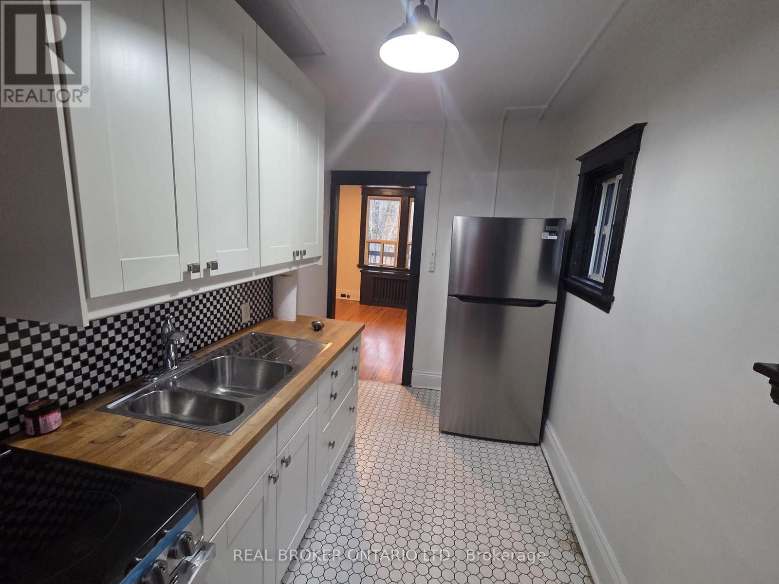 10 - 4 Hyde Park Avenue, Hamilton, Ontario  L8P 4M5 - Photo 7 - X13052406