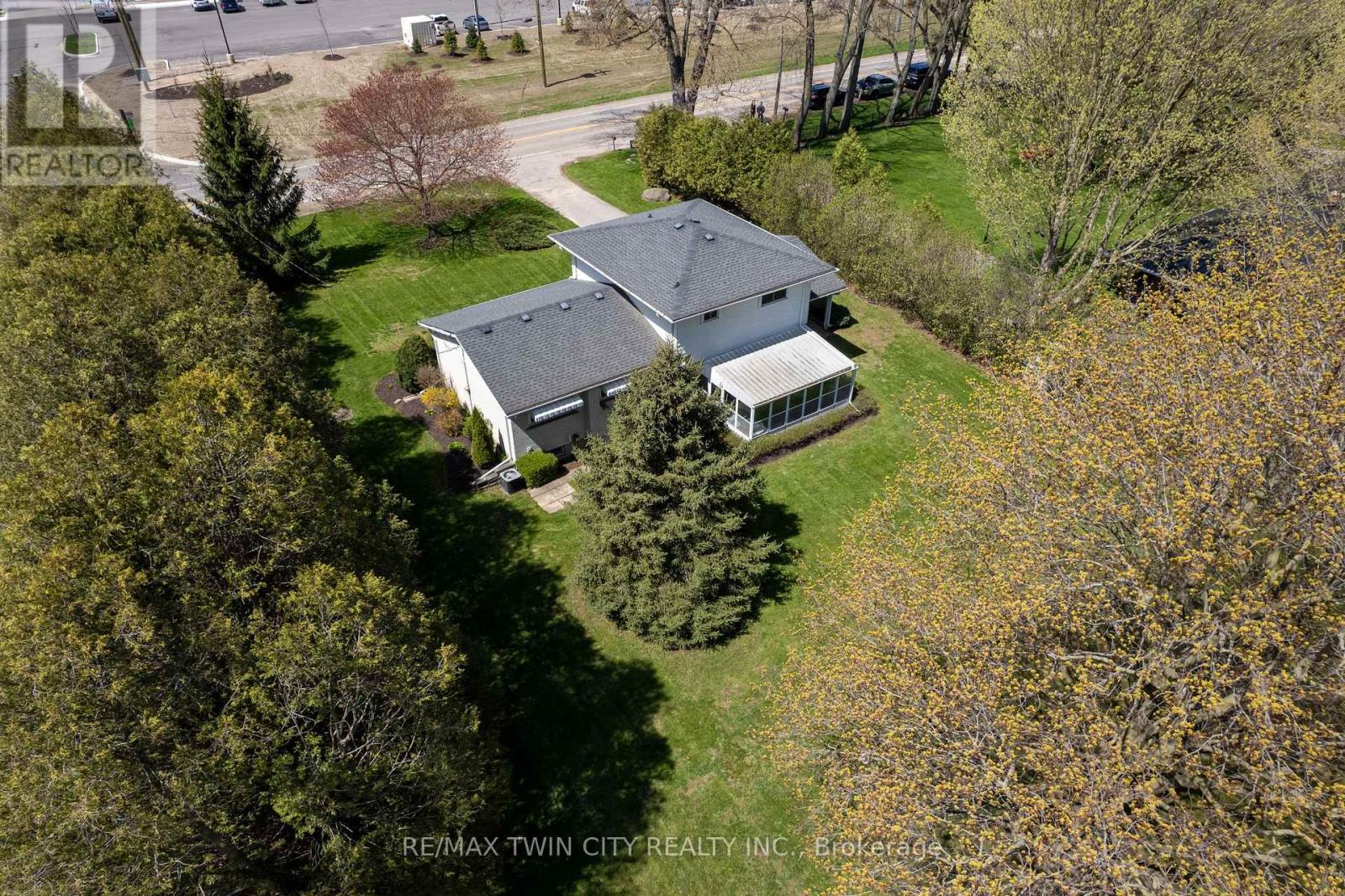 638 Oak Park Road, Brant, Ontario  N3T 5L8 - Photo 11 - X13052442