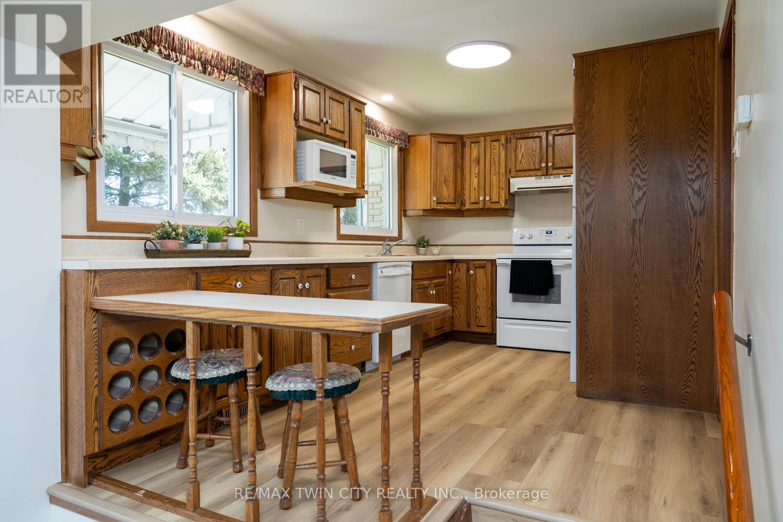 638 Oak Park Road, Brant, Ontario  N3T 5L8 - Photo 17 - X13052442