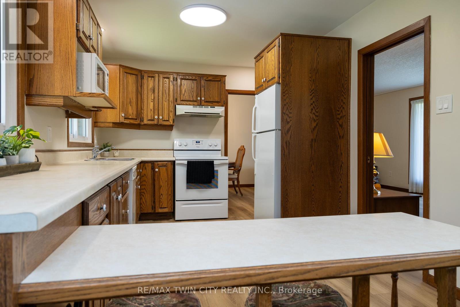 638 Oak Park Road, Brant, Ontario  N3T 5L8 - Photo 18 - X13052442