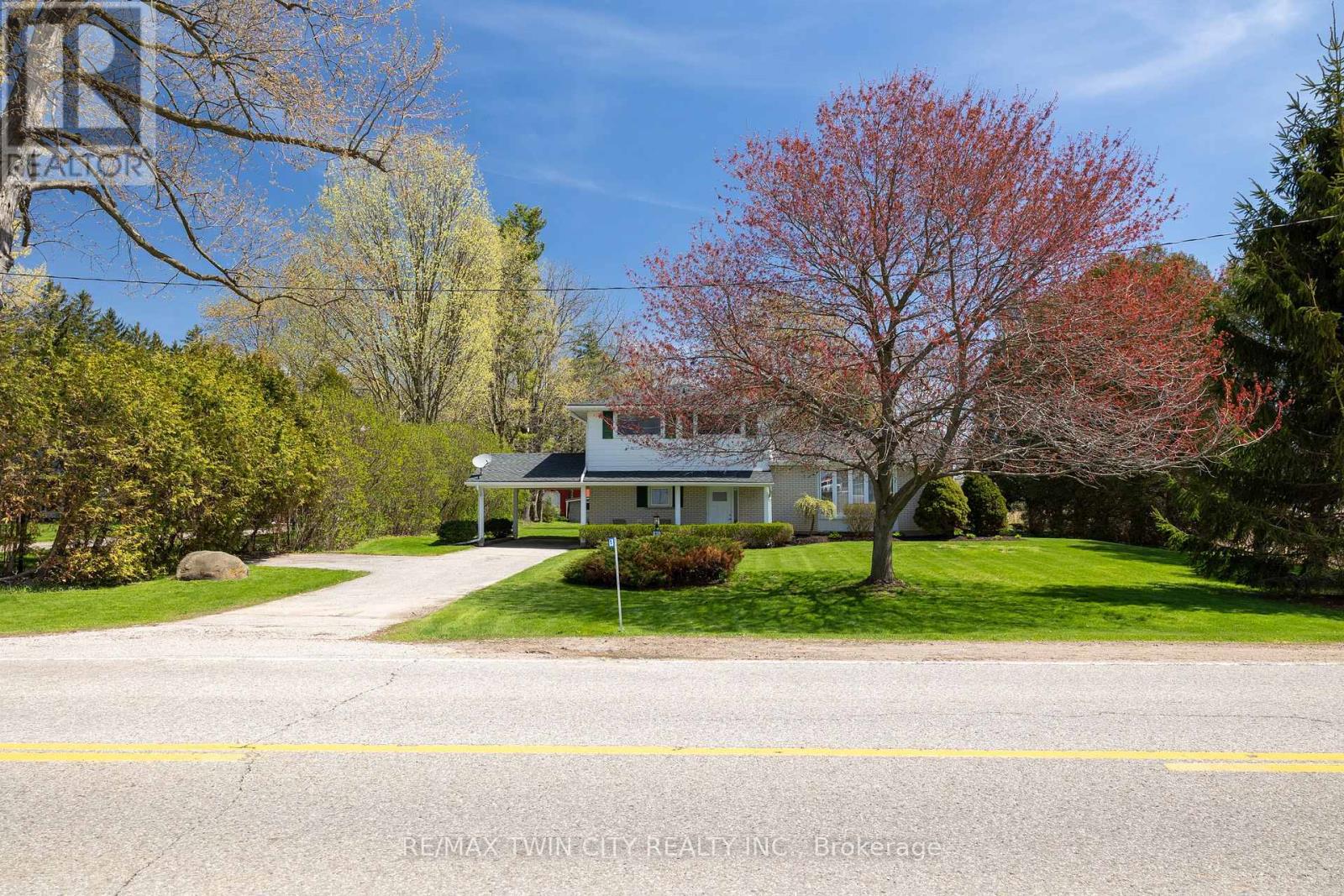 638 Oak Park Road, Brant, Ontario  N3T 5L8 - Photo 4 - X13052442