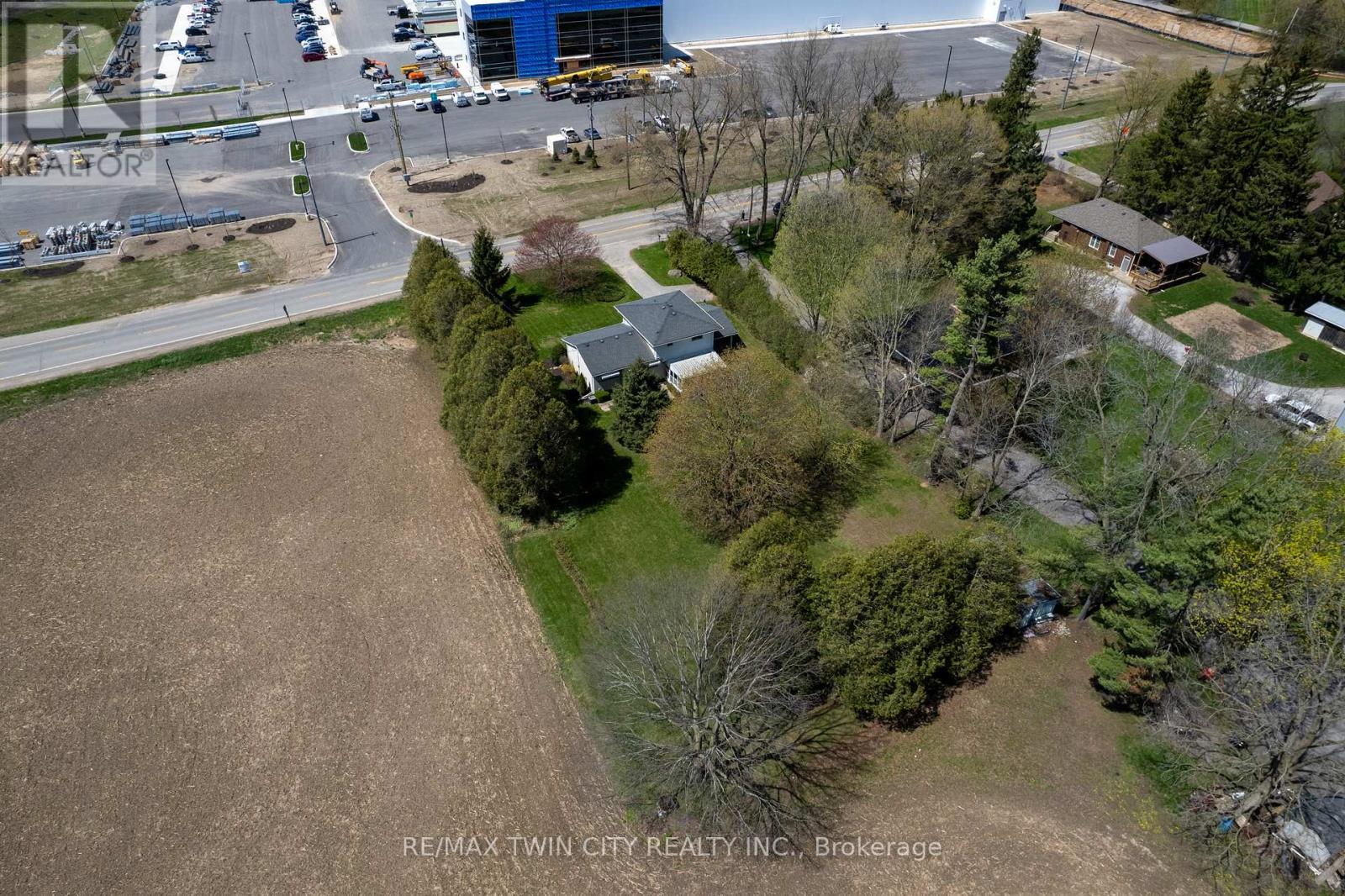 638 Oak Park Road, Brant, Ontario  N3T 5L8 - Photo 9 - X13052442