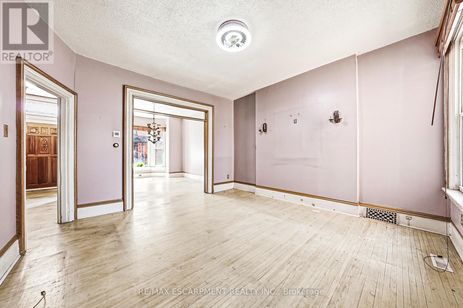 116 Catharine Street S, Hamilton, Ontario  L8N 2J4 - Photo 3 - X13052534