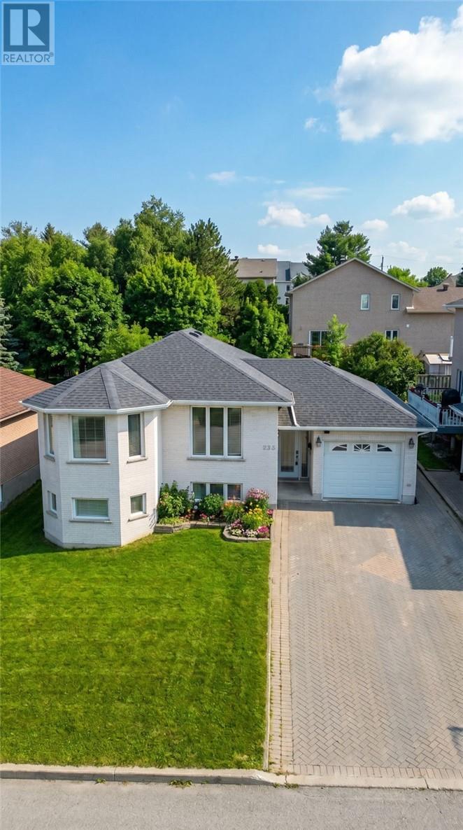 238 Gold Street, Sudbury, Ontario  P3E 6A4 - Photo 1 - 2126732