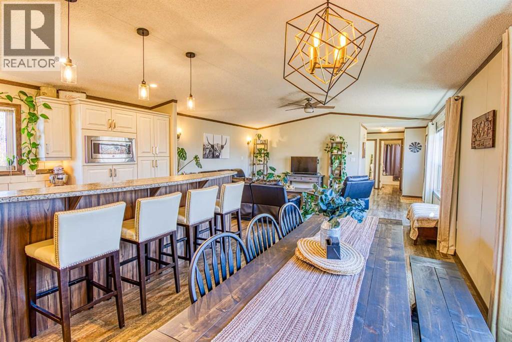 1004 6th Avenue, Beaverlodge, Alberta  T0H 0C0 - Photo 6 - A2304006