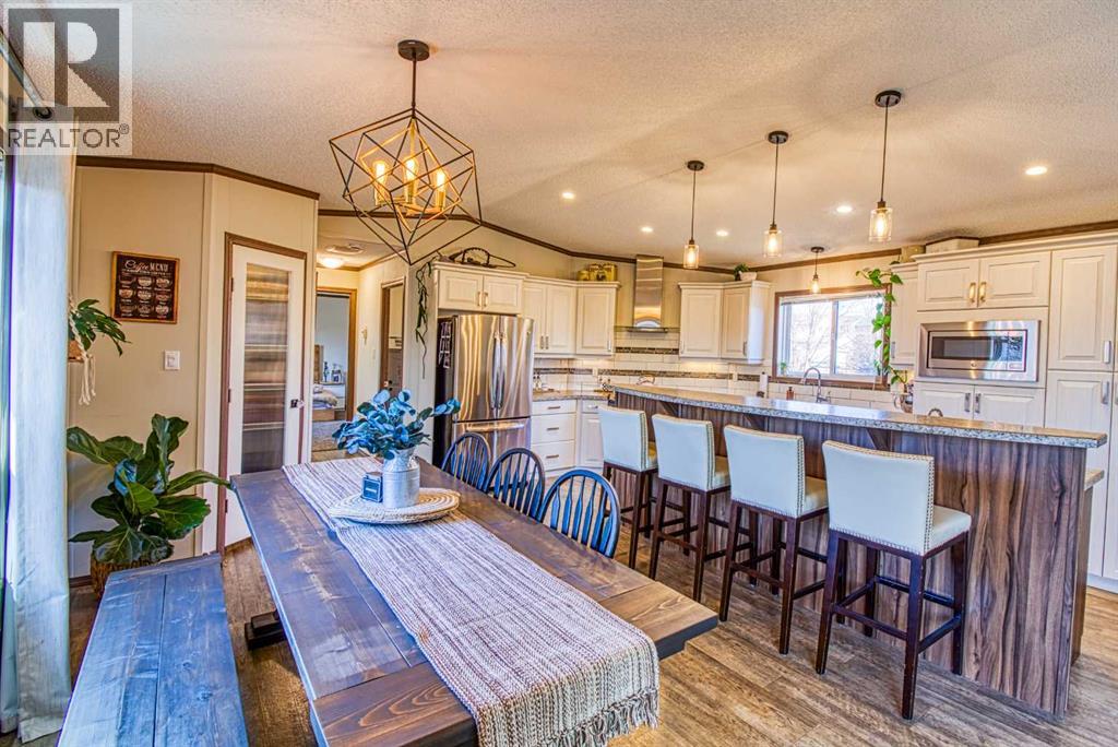 1004 6th Avenue, Beaverlodge, Alberta  T0H 0C0 - Photo 7 - A2304006