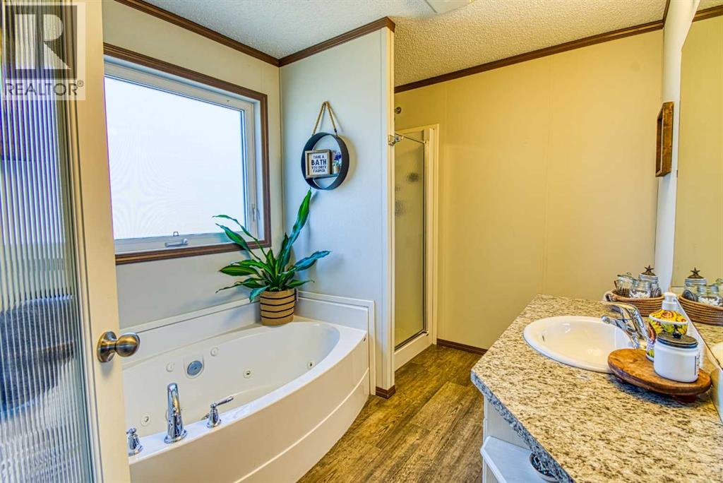 1004 6th Avenue, Beaverlodge, Alberta  T0H 0C0 - Photo 15 - A2304006