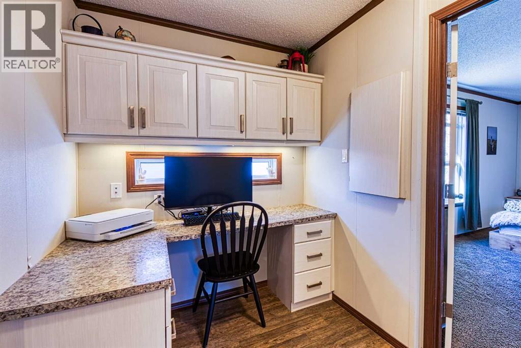 1004 6th Avenue, Beaverlodge, Alberta  T0H 0C0 - Photo 23 - A2304006