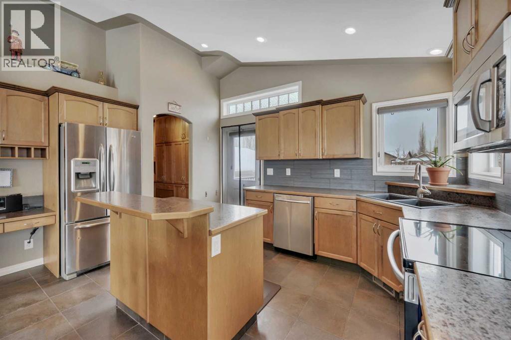 55 Carter Close, Red Deer, Alberta  T4P 0G5 - Photo 4 - A2291320