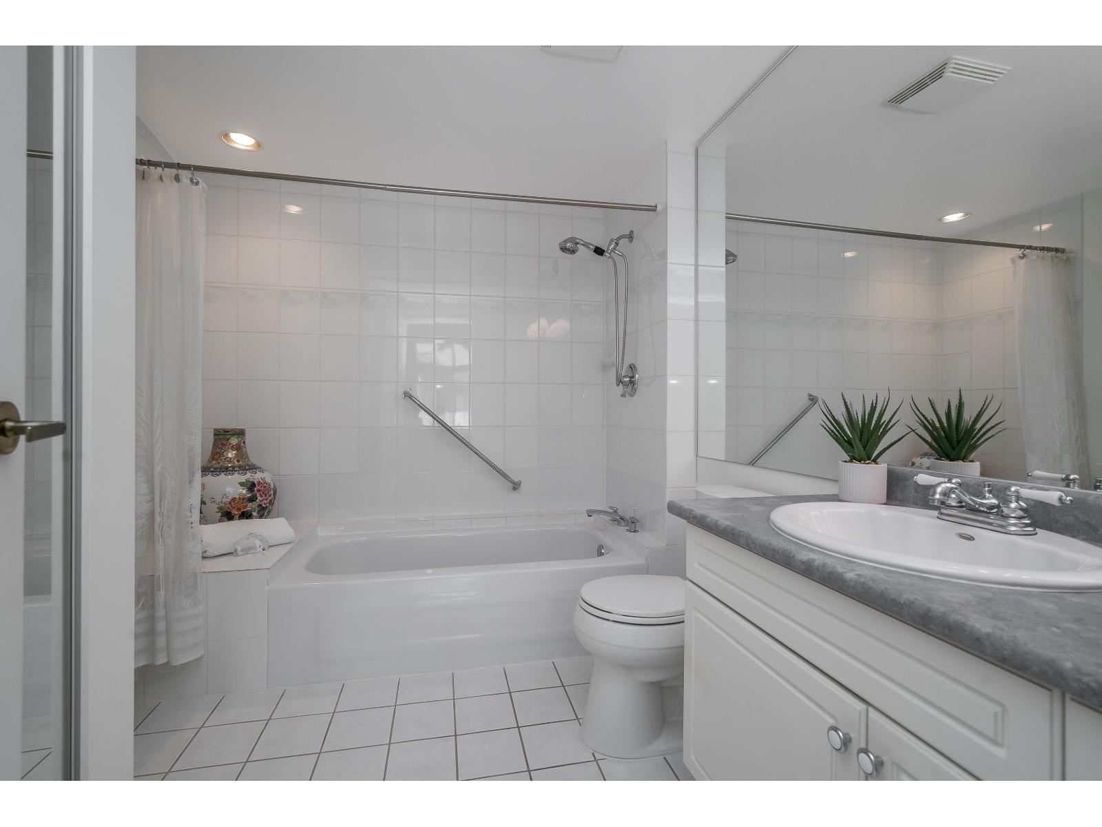 304 15272 20 Avenue, Surrey, British Columbia  V4A 2A3 - Photo 20 - R3115990