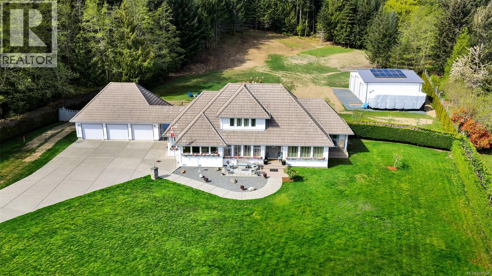 2304 Boulding Rd, Mill Bay, British Columbia
