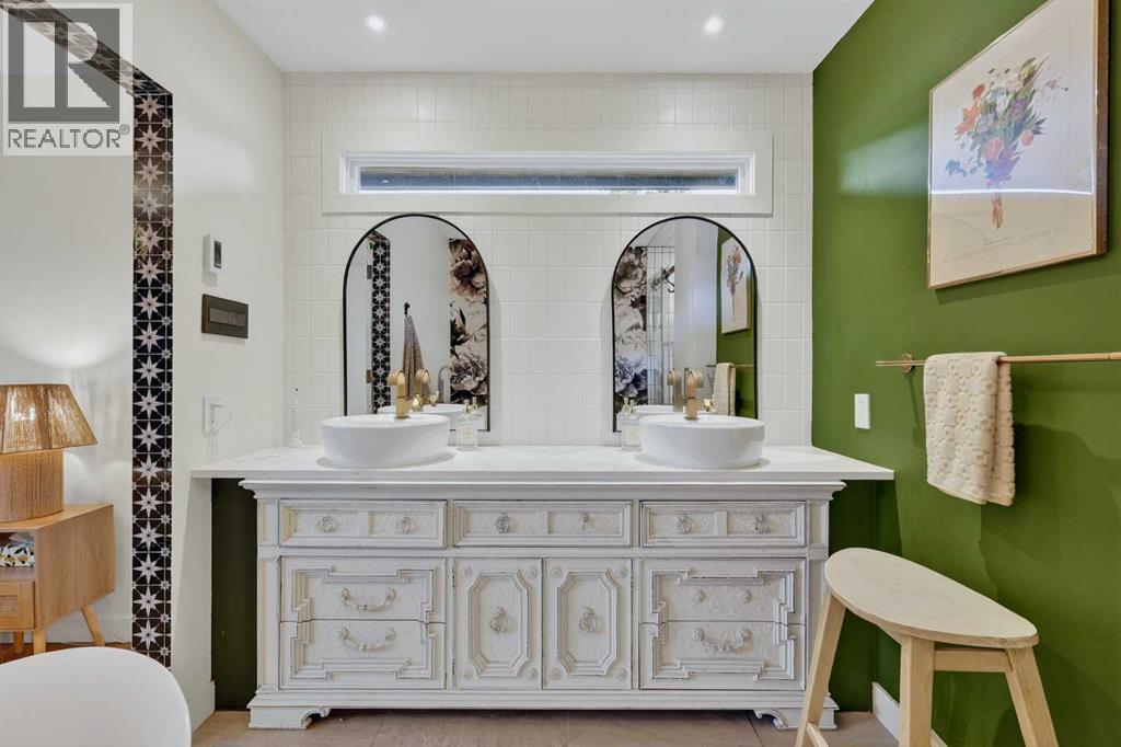 12 Glacier Drive Sw, Calgary, Alberta  T3E 5A1 - Photo 14 - A2305055