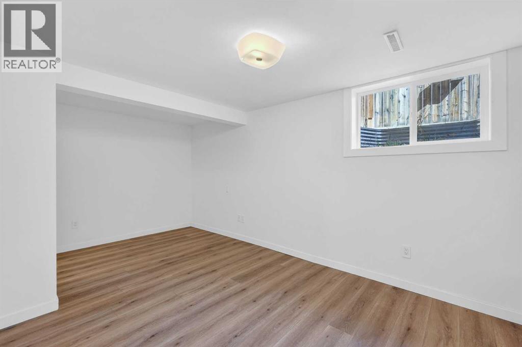 12 Glacier Drive Sw, Calgary, Alberta  T3E 5A1 - Photo 24 - A2305055