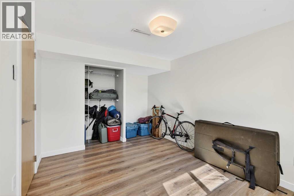 12 Glacier Drive Sw, Calgary, Alberta  T3E 5A1 - Photo 26 - A2305055