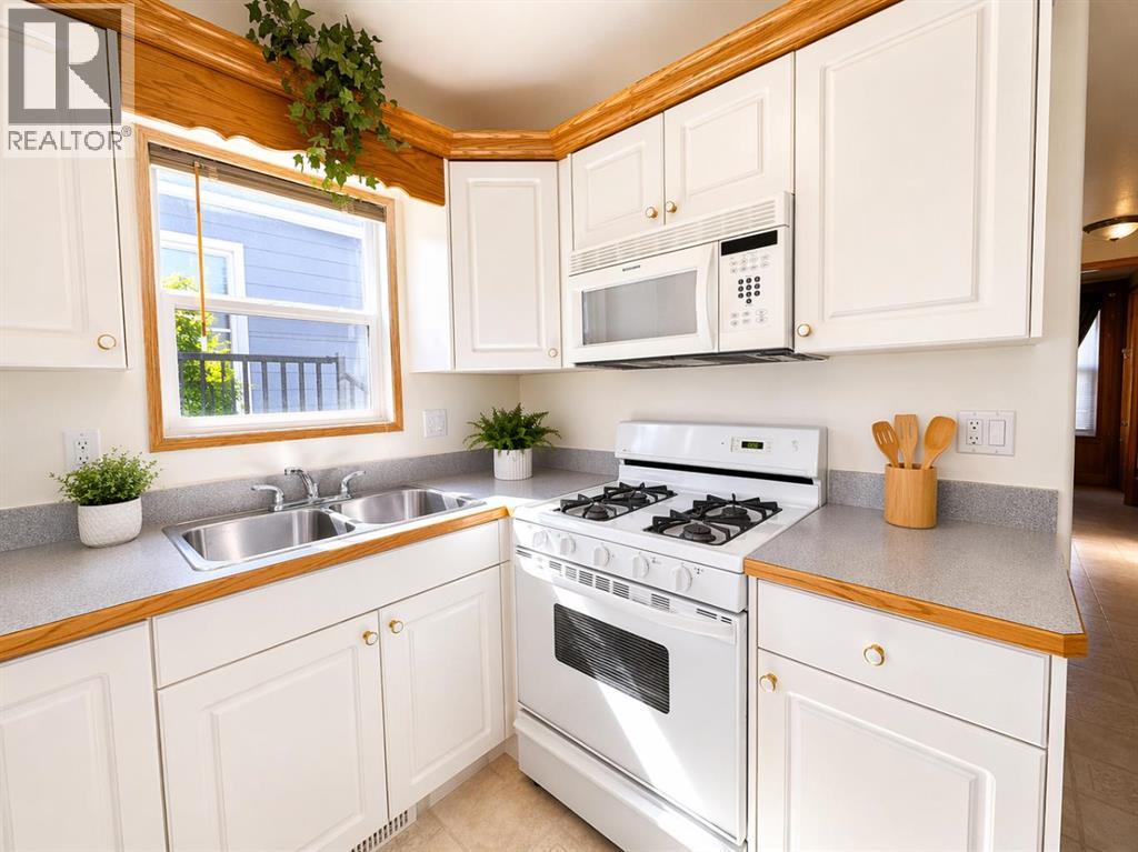 2010, 35468 Range Road 30, Rural Red Deer County, Alberta  T4G 0M3 - Photo 5 - A2302594