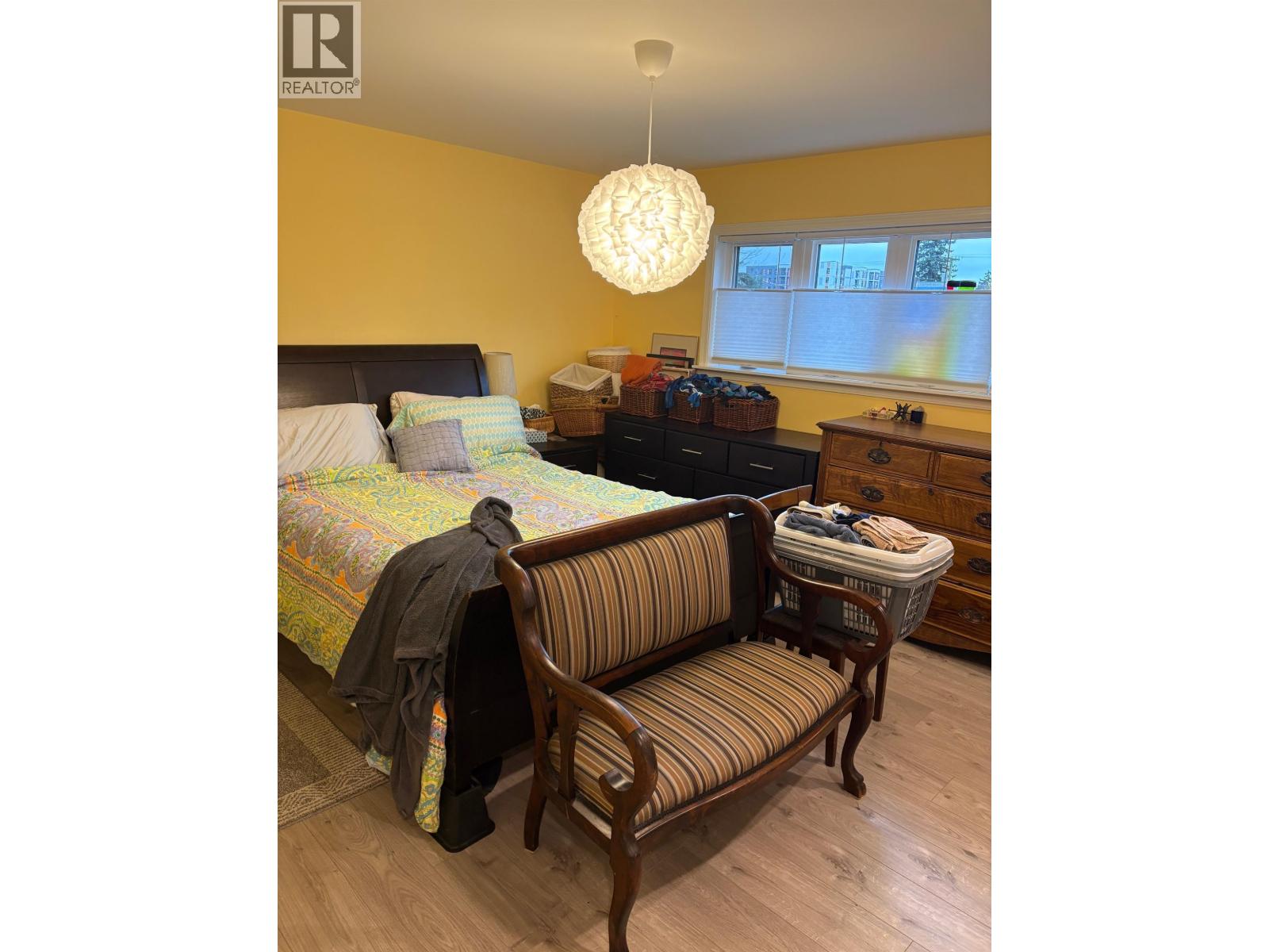 5702 Medusa Street, Sechelt, British Columbia  V0N 3A0 - Photo 11 - R3099668