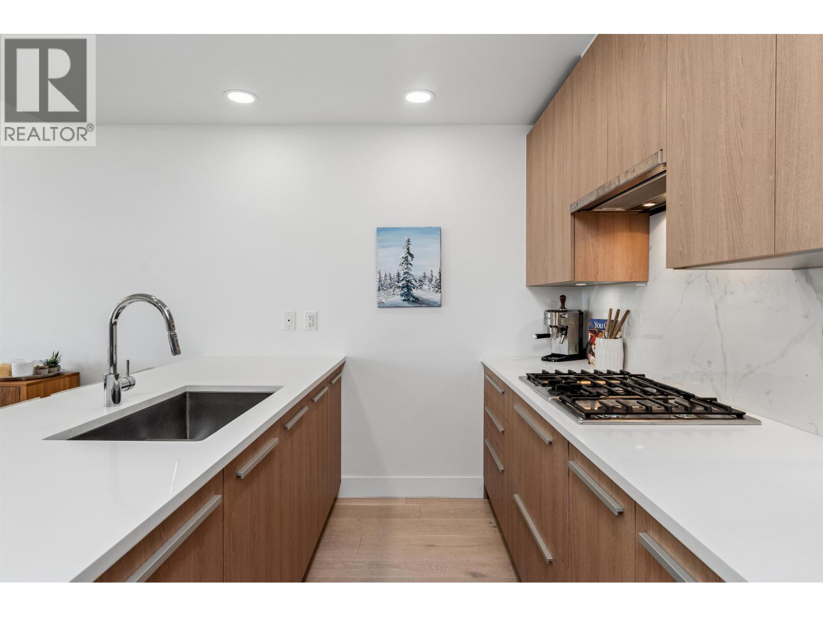 403 2780 Valley Centre Avenue, North Vancouver, British Columbia  V7J 0C4 - Photo 10 - R3111708