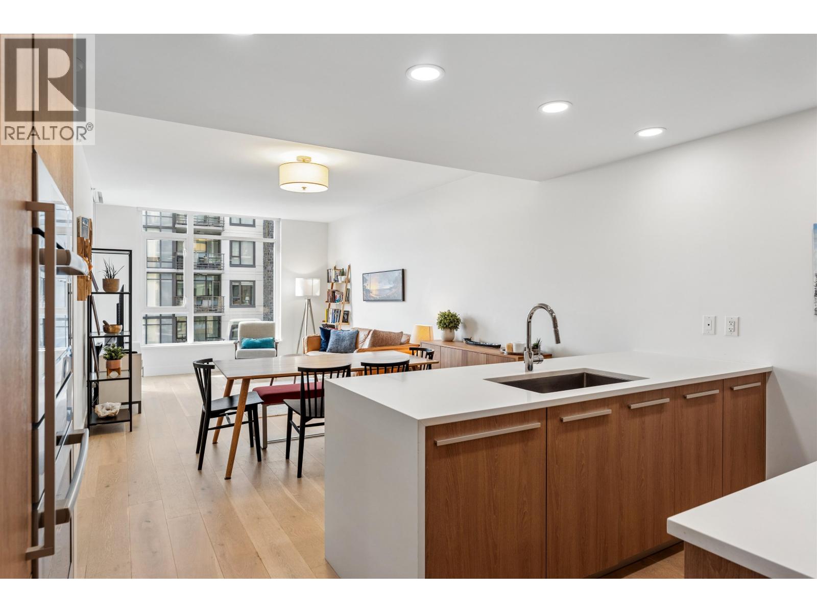 403 2780 Valley Centre Avenue, North Vancouver, British Columbia  V7J 0C4 - Photo 9 - R3111708