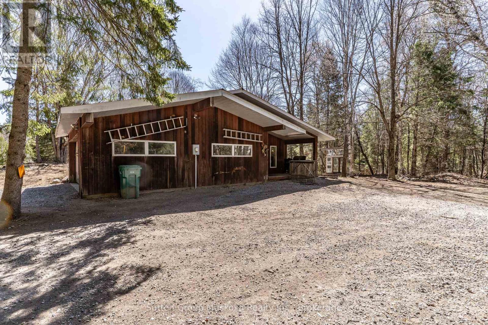 83 Ceramic Mine Road N, Huntsville, Ontario  P1H 1A1 - Photo 2 - X13052692