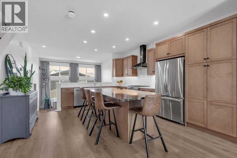 118 Legacy Reach Common Se, Calgary, Alberta  T2X 4G9 - Photo 4 - A2305140