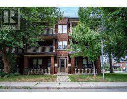 10 - 4 HYDE PARK AVENUE, Hamilton, Ontario