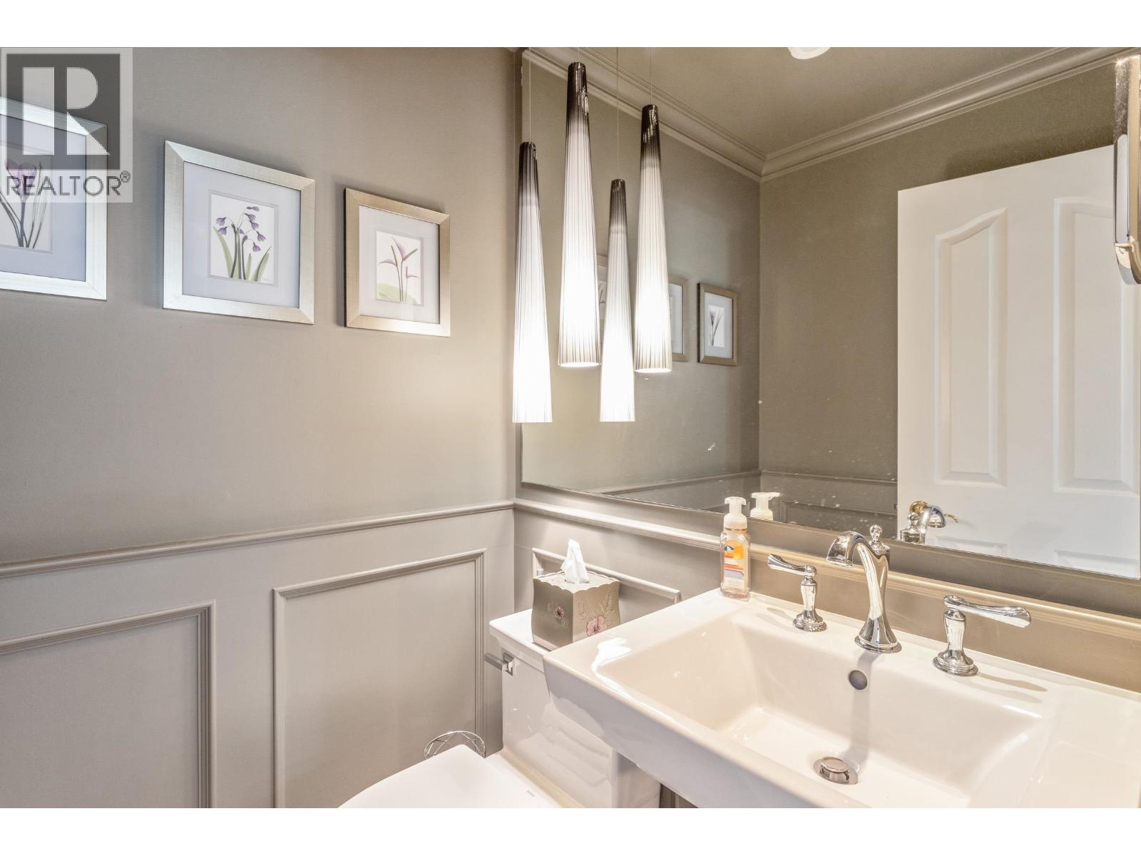 2465 Berton Place, North Vancouver, British Columbia  V7H 2W9 - Photo 17 - R3116600