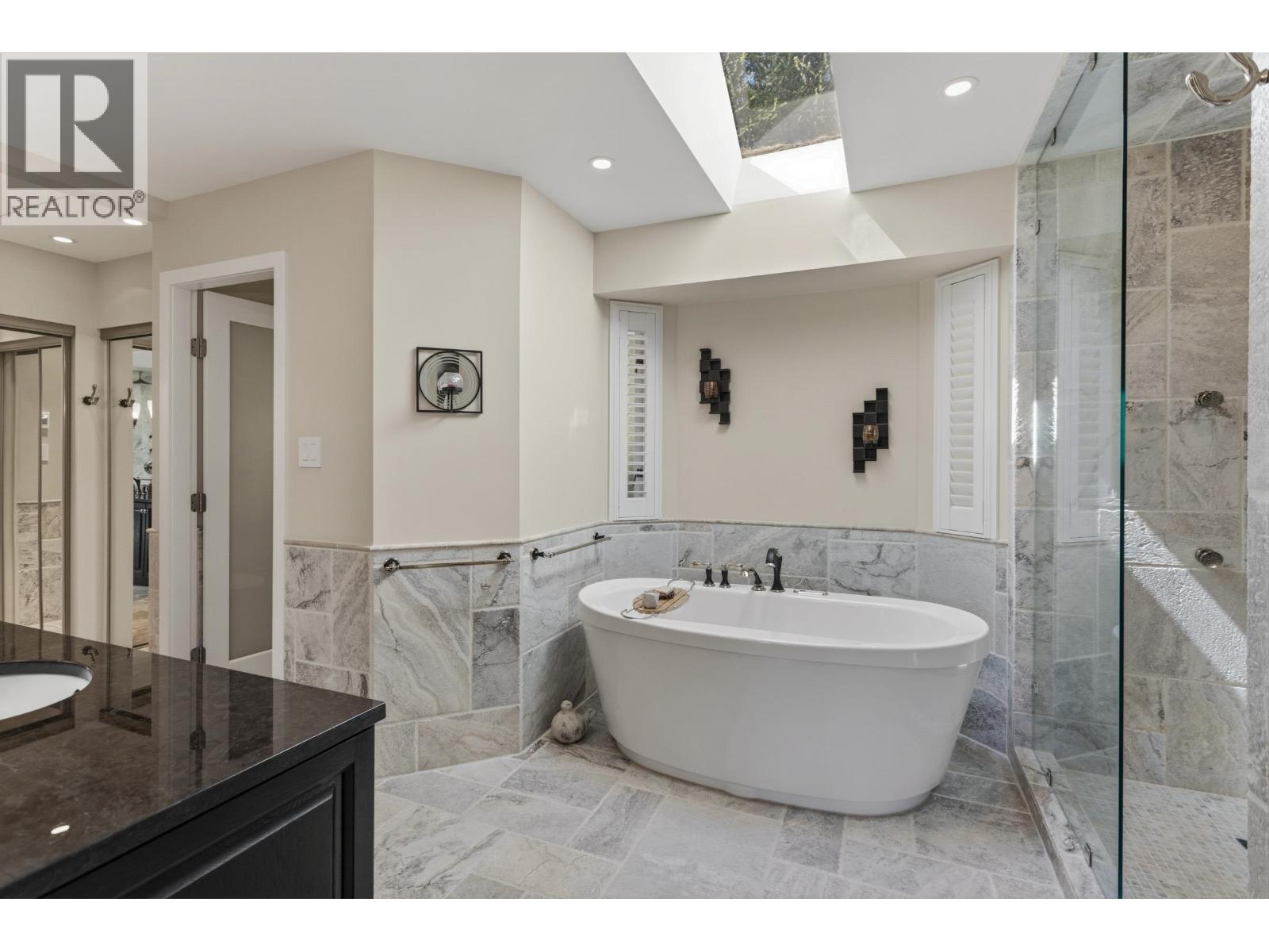 2465 Berton Place, North Vancouver, British Columbia  V7H 2W9 - Photo 22 - R3116600