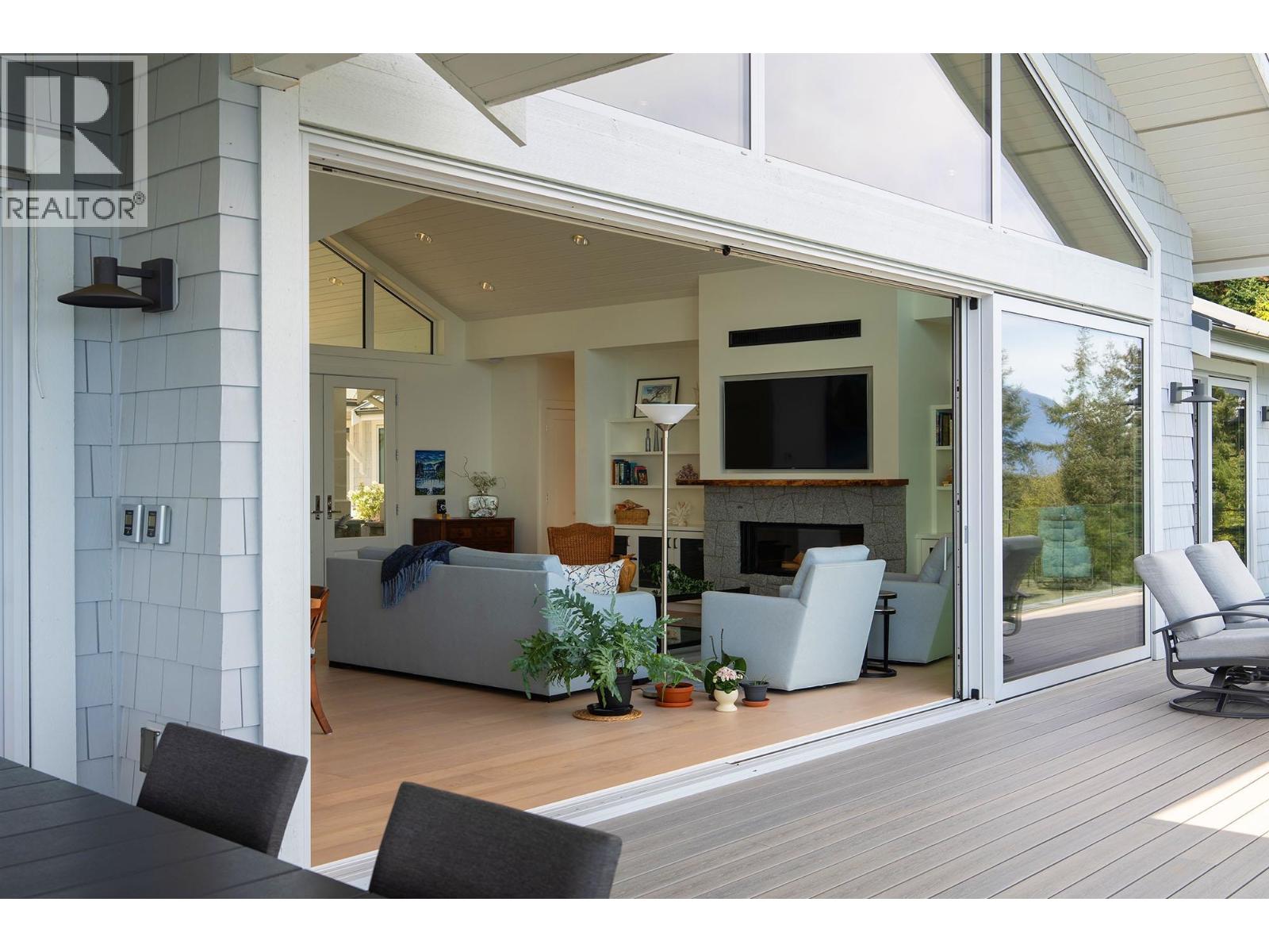 743 Channelview Drive, Bowen Island, British Columbia  V0N 1G1 - Photo 15 - R3116605