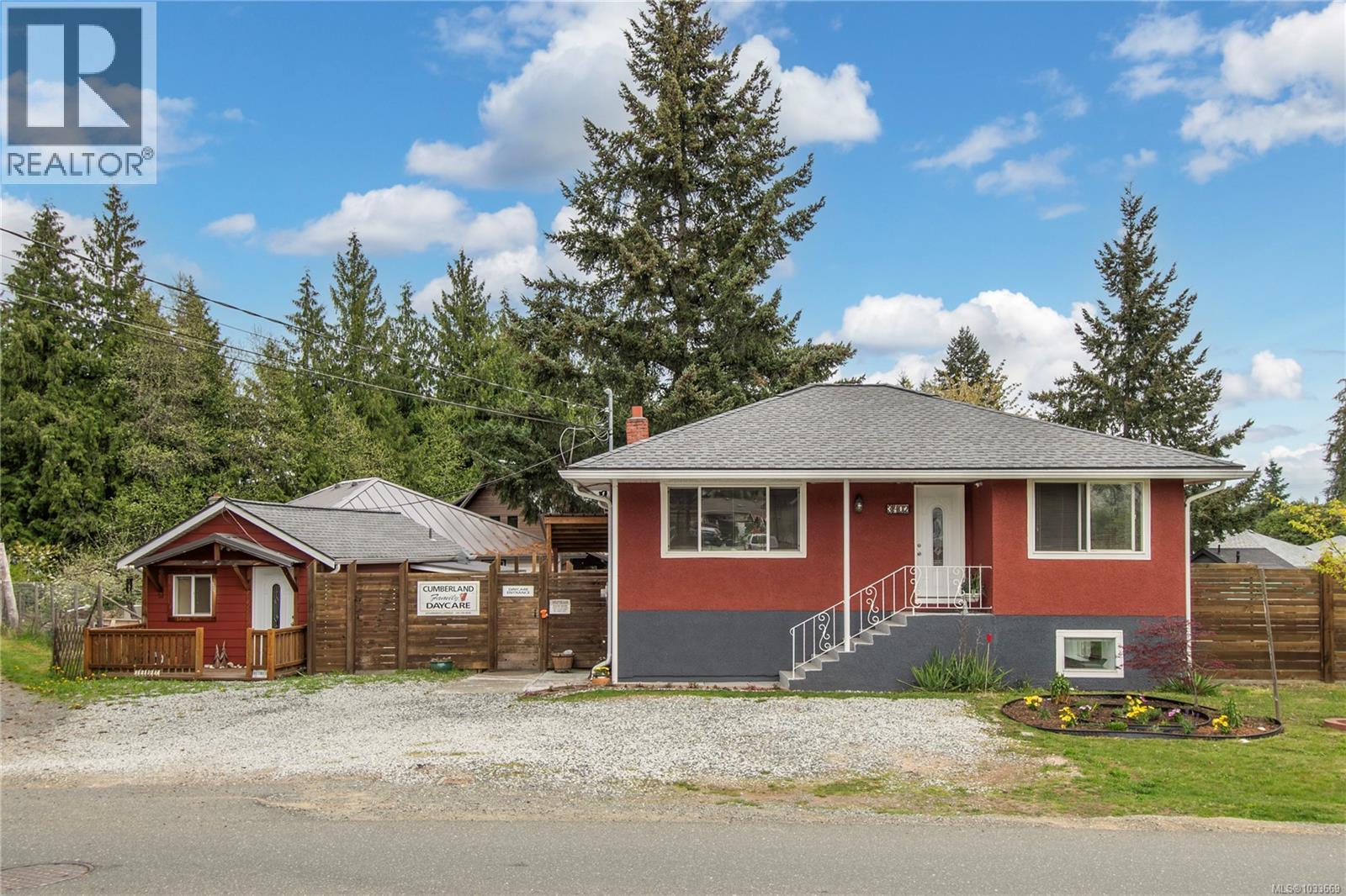 3402 Bevan Rd, Cumberland, British Columbia