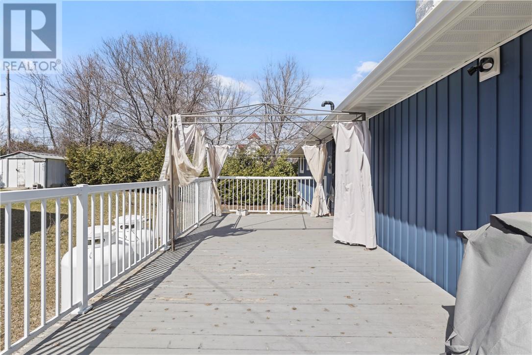 53 Walcot Street, Little Current, Ontario  P0P 1K0 - Photo 5 - 2127371