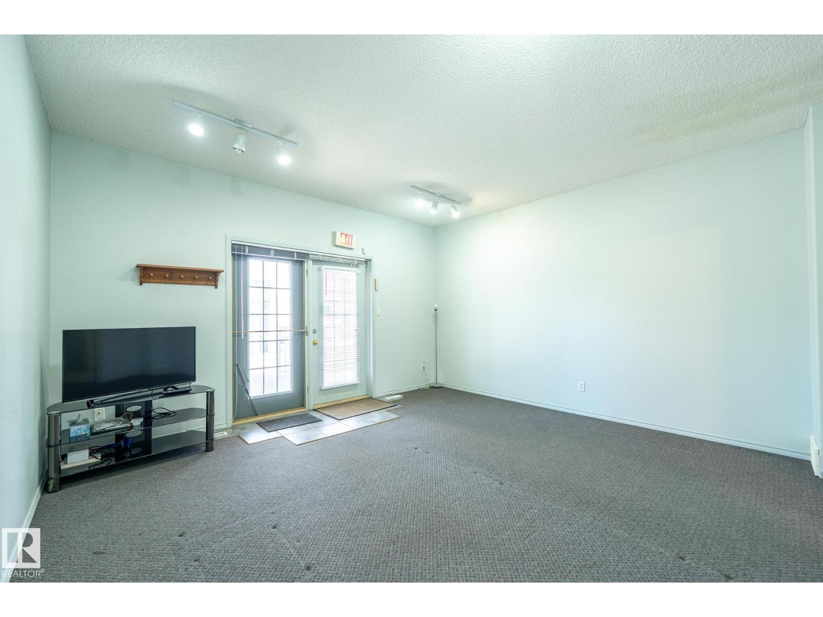 #3 10235 111 St Nw, Edmonton, Alberta  T5K 1V5 - Photo 4 - E4484461