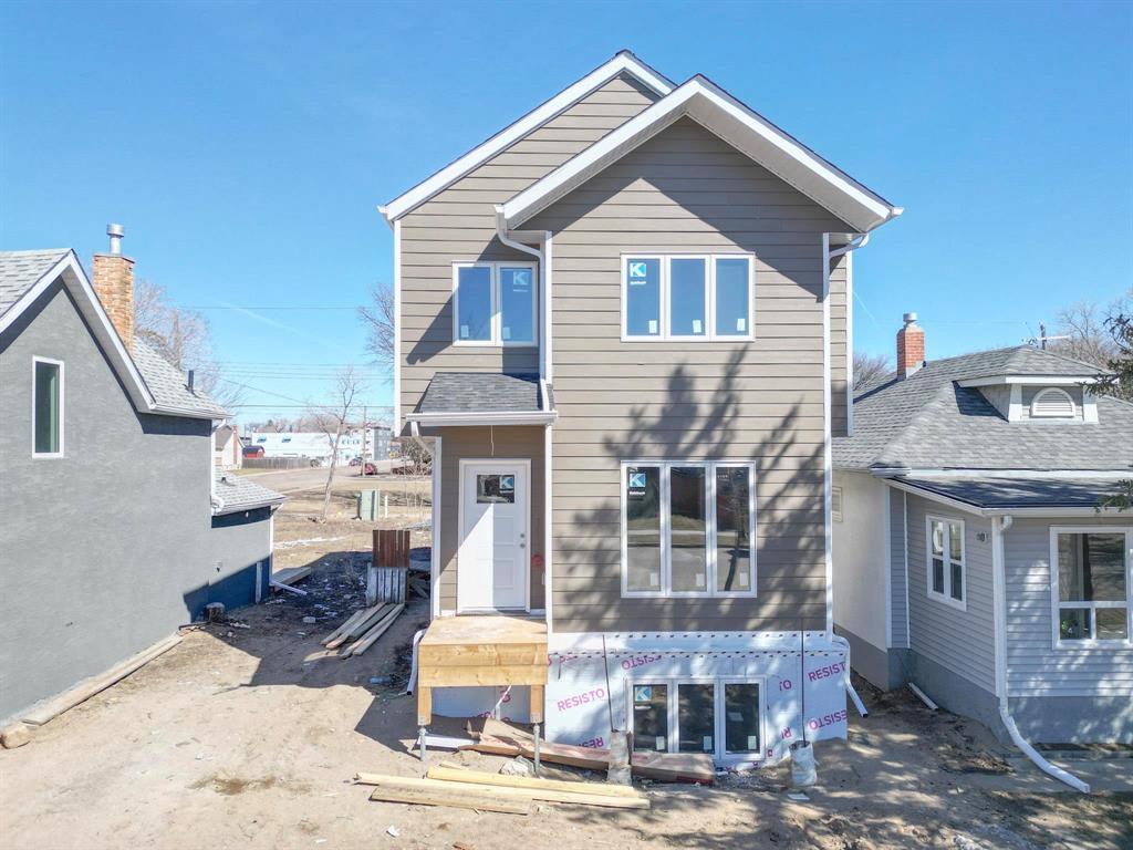 809 15th Street, Brandon, Manitoba