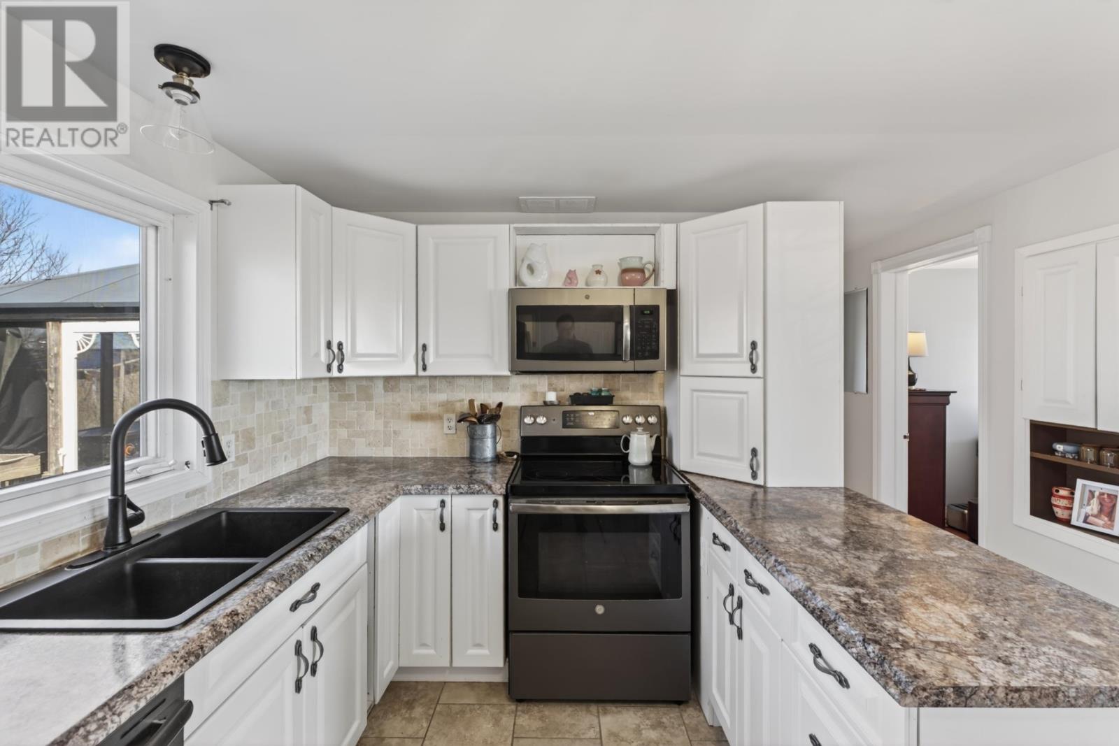 194 Pope Road, Summerside, Prince Edward Island  C1N 5E2 - Photo 20 - 202608819