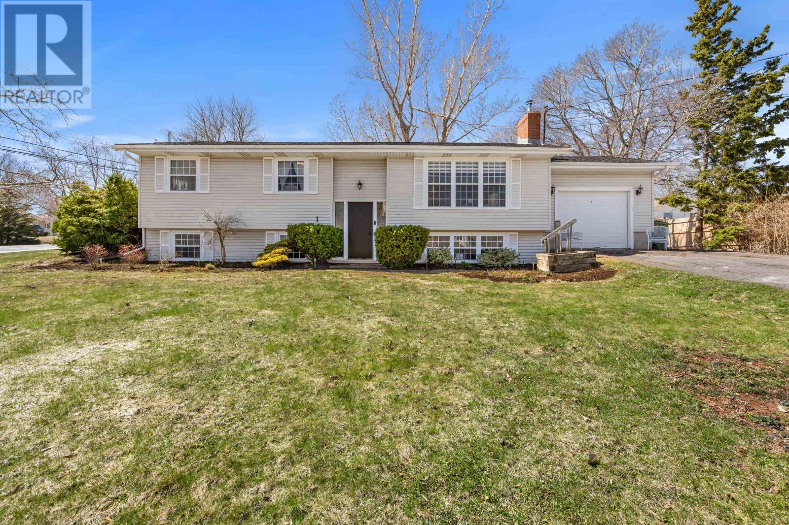 1 Braemore Avenue, Charlottetown, Prince Edward Island  C1E 1N5 - Photo 1 - 202608821