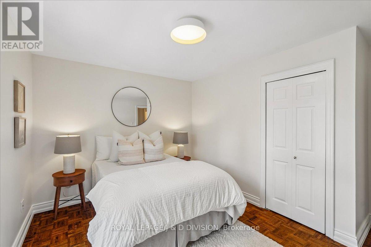 8 Crimson Millway, Toronto, Ontario  M2L 1T6 - Photo 22 - C13048150