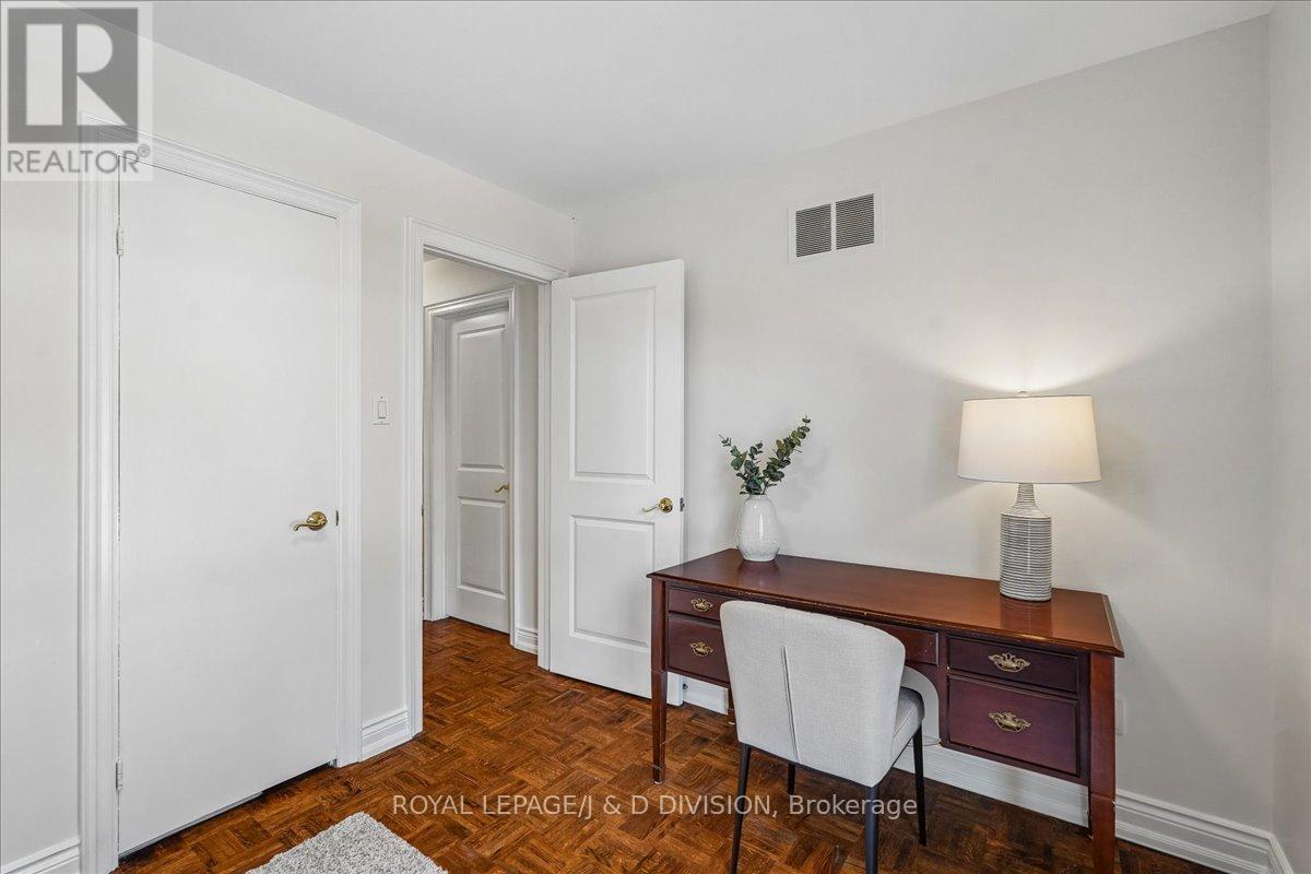 8 Crimson Millway, Toronto, Ontario  M2L 1T6 - Photo 27 - C13048150