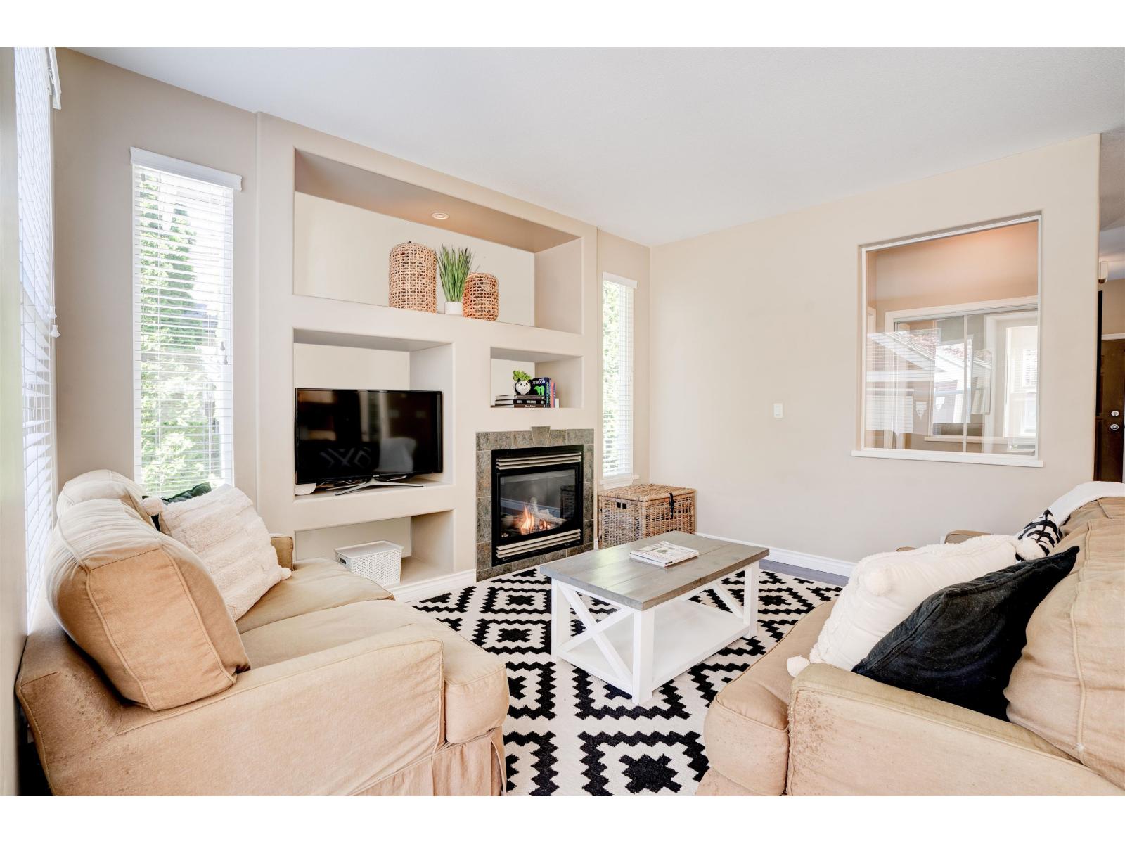 3331 Rosemary Heights Crescent, Surrey, British Columbia  V3Z 0K7 - Photo 6 - R3116386