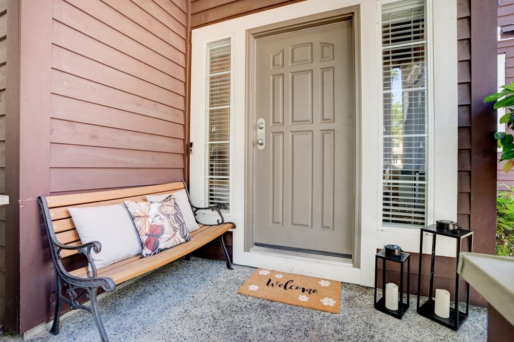 3331 Rosemary Heights Crescent, Surrey, British Columbia  V3Z 0K7 - Photo 2 - R3116386