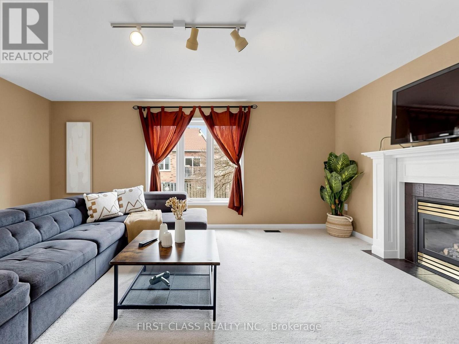 11 Diamond Court, Hamilton, Ontario  L9C 7V5 - Photo 10 - X13028152