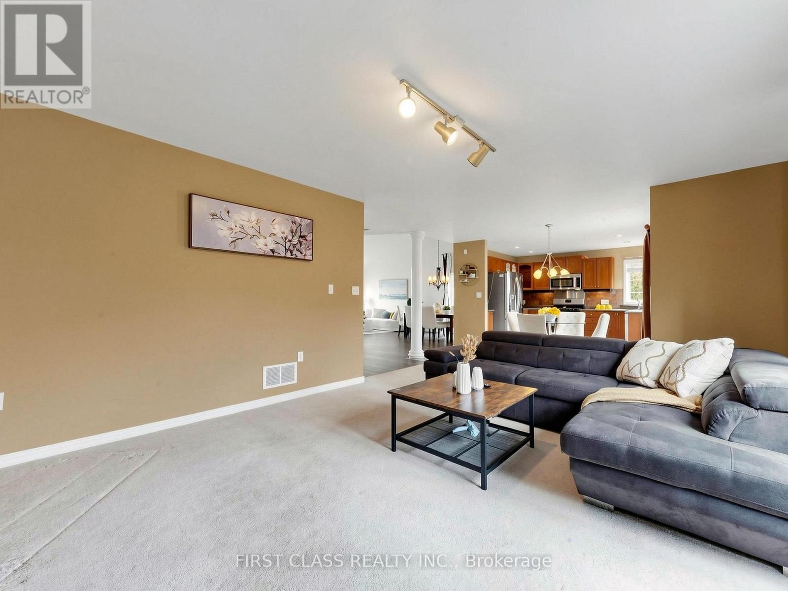 11 Diamond Court, Hamilton, Ontario  L9C 7V5 - Photo 12 - X13028152