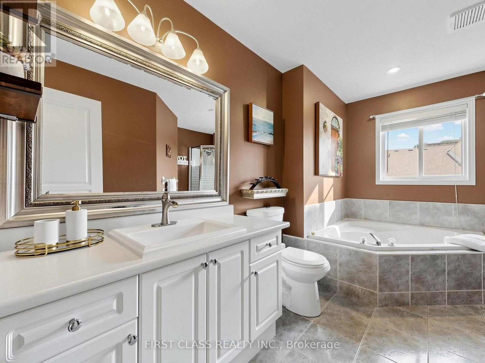 11 Diamond Court, Hamilton, Ontario  L9C 7V5 - Photo 30 - X13028152