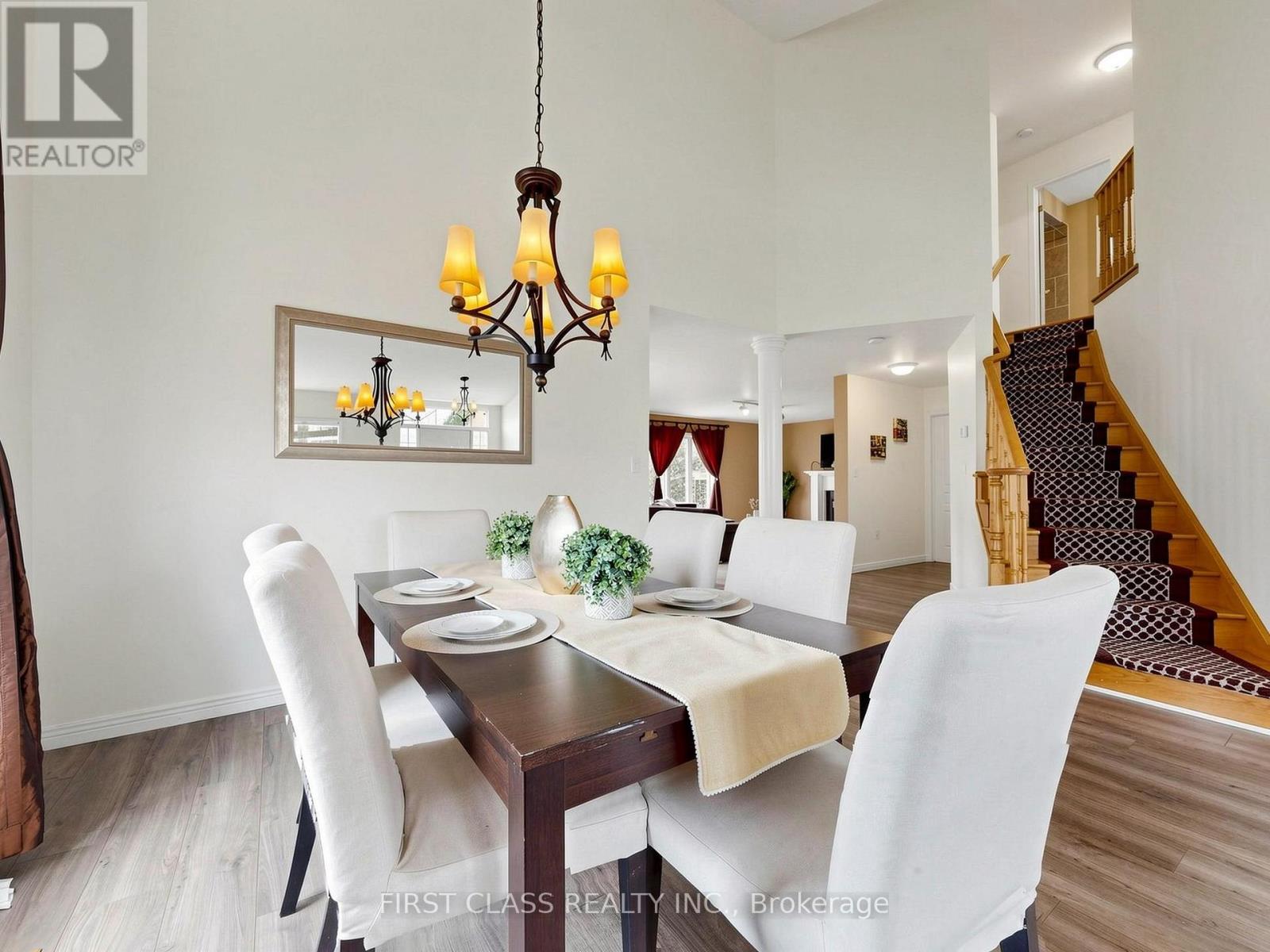 11 Diamond Court, Hamilton, Ontario  L9C 7V5 - Photo 7 - X13028152